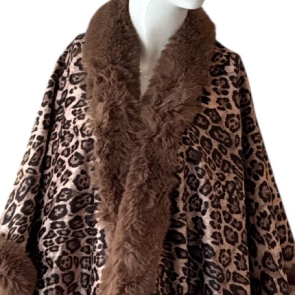 Leopard Faux Fox Fur Trim Cape or Wrap Size OS - Picture 4 of 12